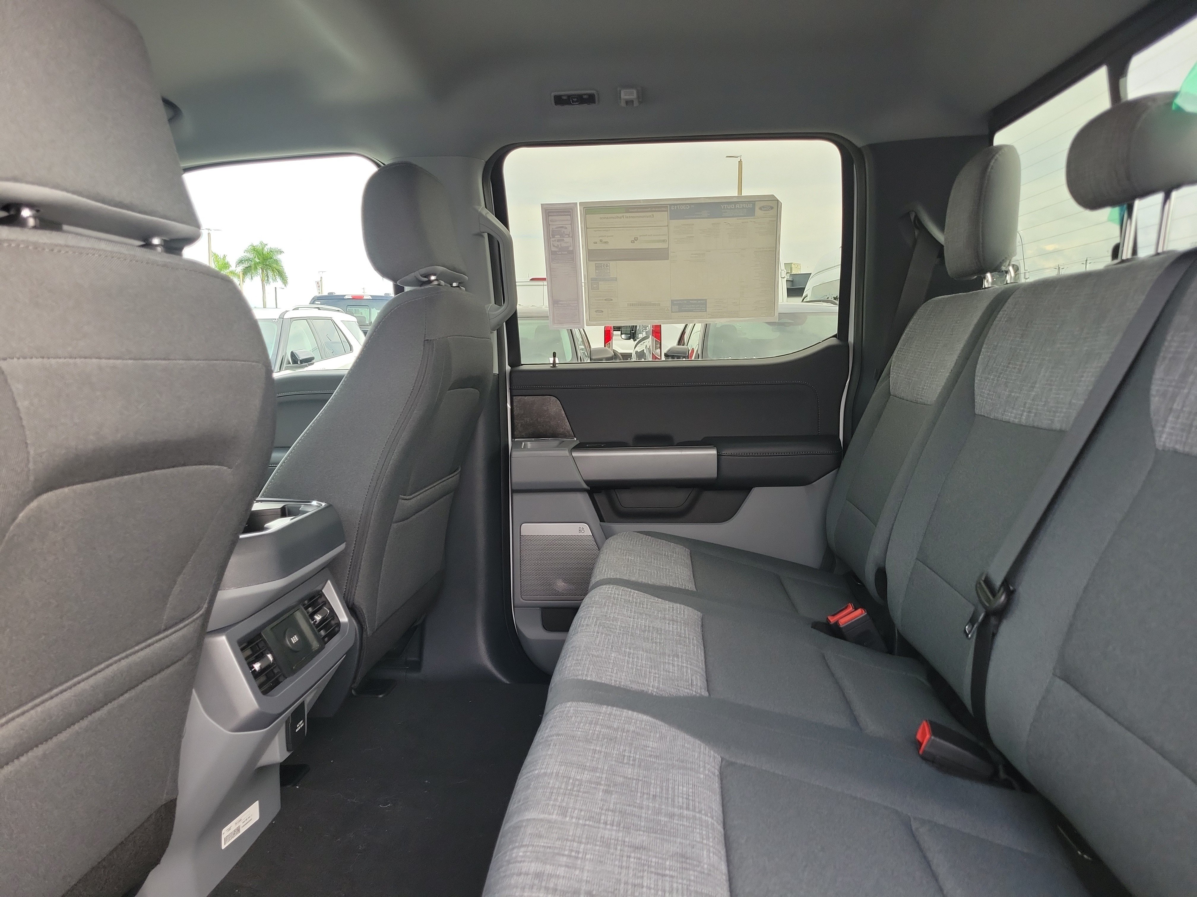 New 2027 Ford F250 XLT w/ XLT Premium Package AWD/4WD image 17