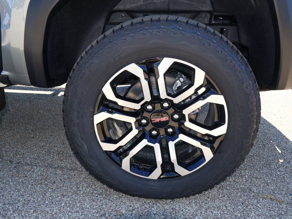 New 2026 GMC Canyon AT4 w/ Technology Plus Package AWD/4WD image 36