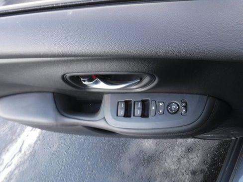 Used 2024 Honda HR-V LX image 11