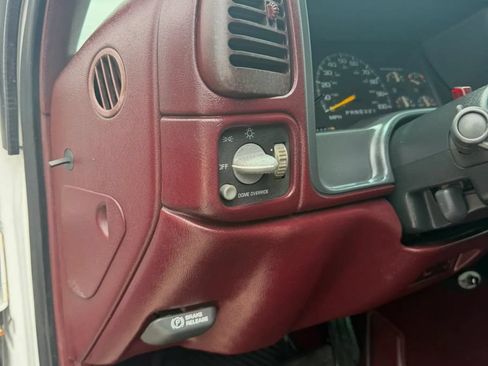 Used 1996 Chevrolet Silverado 1500 4x4 Extended Cab image 10