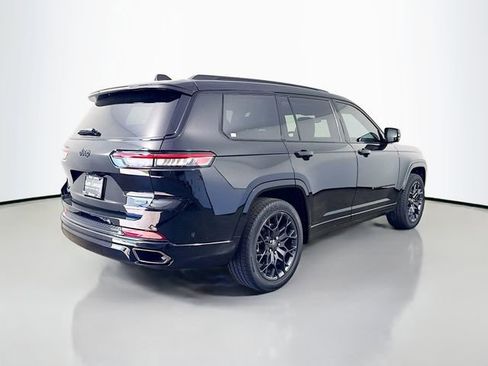 Used 2025 Jeep Grand Cherokee L Summit w/ Obsidian Package AWD/4WD image 7