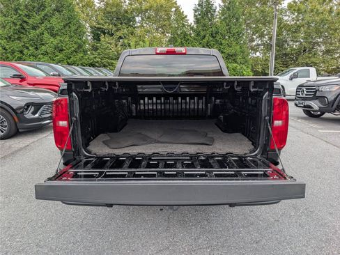 Used 2022 Chevrolet Colorado LT AWD/4WD image 14
