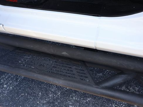 Used 2024 Jeep Gladiator Sport image 13