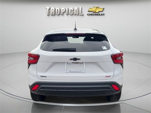 New 2026 Chevrolet Trax RS image 4