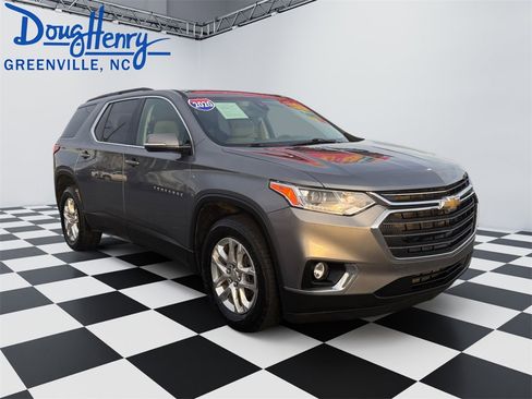 Used 2020 Chevrolet Traverse LT image 7