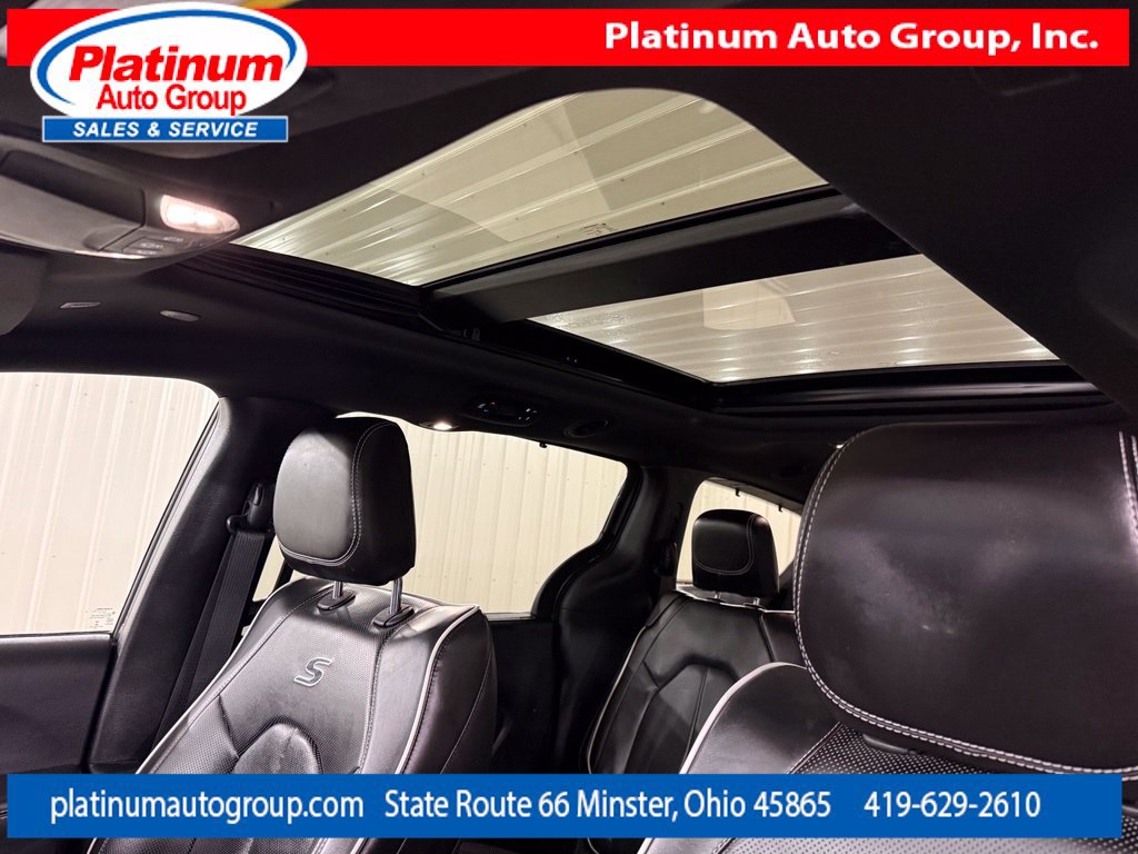 Used 2019 Chrysler Pacifica Limited w/ Advanced Safetytec Group FWD image 14