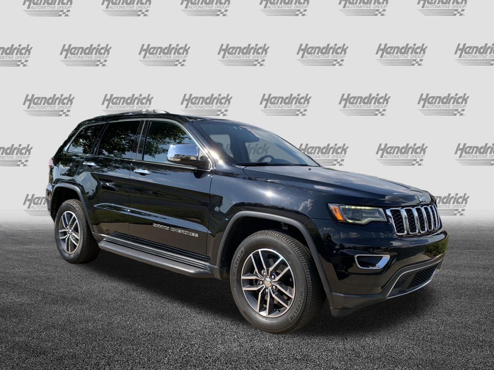 Used 2017 Jeep Grand Cherokee Limited w/ Luxury Group II AWD/4WD image 2