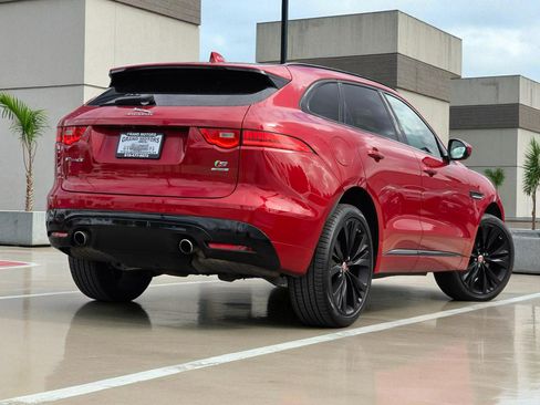 Used 2019 Jaguar F-PACE S image 9
