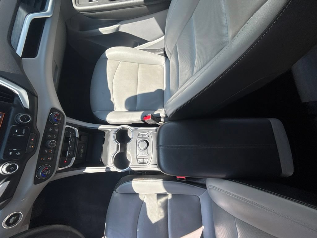 Used 2023 GMC Terrain SLT FWD image 15