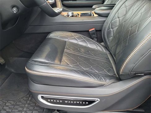 Certified 2024 Jeep Grand Wagoneer L Series III image 15