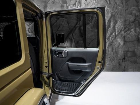 New 2025 Jeep Wrangler Unlimited Rubicon w/ Safety Group image 13