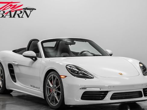 Used 2017 Porsche 718 Boxster S image 7