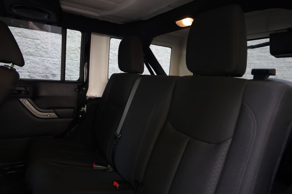 Used 2014 Jeep Wrangler Unlimited Sport w/ Quick Order Package 24S AWD/4WD image 18