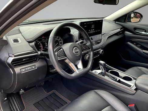 Used 2023 Nissan Altima 2.5 SR w/ SR Premium Package FWD image 17