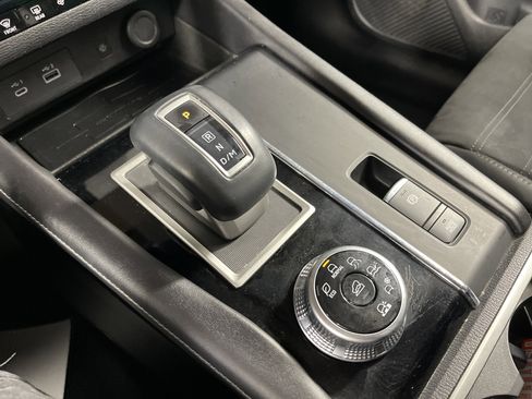 Used 2022 Mitsubishi Outlander SE image 27