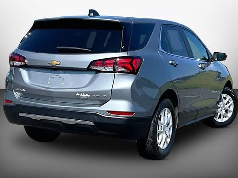 Used 2023 Chevrolet Equinox LT AWD/4WD image 2