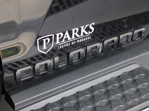 Used 2024 Chevrolet Colorado ZR2 w/ ZR2 Convenience Package III image 38