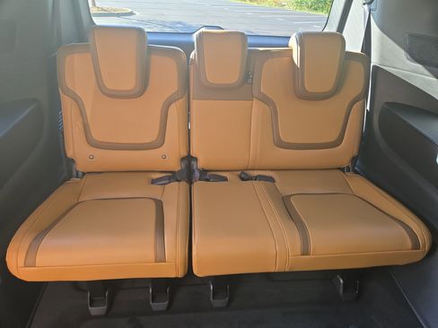 New 2026 Nissan Armada SL w/ Captain's Chari Seat Package image 19