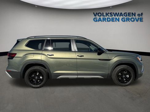 New 2026 Volkswagen Atlas Peak Edition image 8