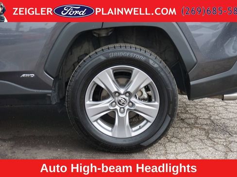 Used 2023 Toyota RAV4 LE AWD/4WD image 9