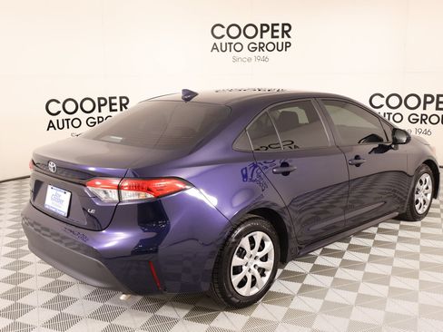 Used 2025 Toyota Corolla LE FWD image 19