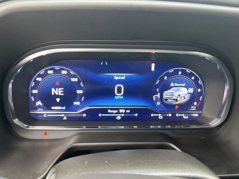 Used 2024 Chevrolet Tahoe LT image 12