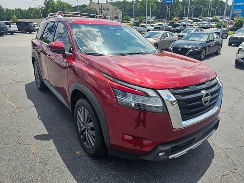 Used 2023 Nissan Pathfinder SL w/ SL Premium Package FWD image 1
