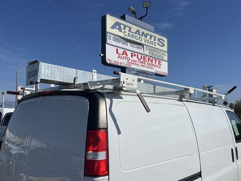 Used 2020 Chevrolet Express 3500 w/ Driver Convenience Package image 13