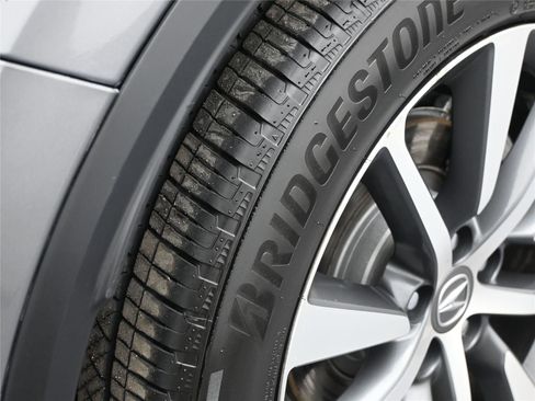 Certified 2025 Acura MDX SH-AWD w/ Technology Package image 13