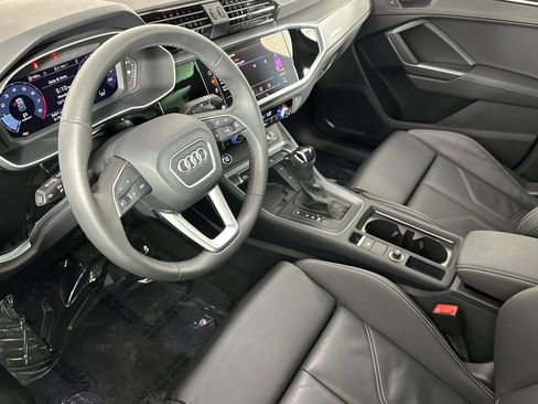 Used 2025 Audi Q3 2.0T Premium w/ Convenience Package image 9