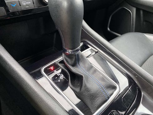 Certified 2022 Jeep Compass Latitude image 15