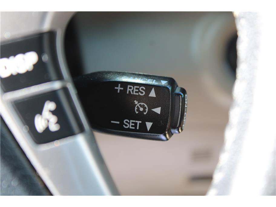 Used 2013 Toyota Highlander Limited AWD/4WD image 24