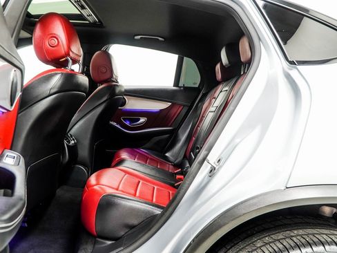 Used 2022 Mercedes-Benz GLC 300 4MATIC Coupe image 40