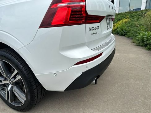Used 2018 Volvo XC60 T6 Momentum w/ Advanced Package AWD/4WD image 16