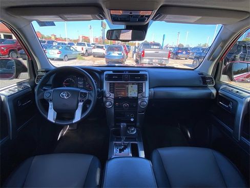 Used 2020 Toyota 4Runner TRD Off-Road Premium image 17