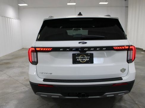 New 2026 Ford Explorer Active image 7