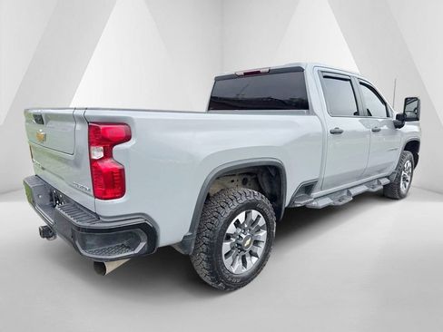 Used 2024 Chevrolet Silverado 2500 Custom w/ Custom Value Package image 7