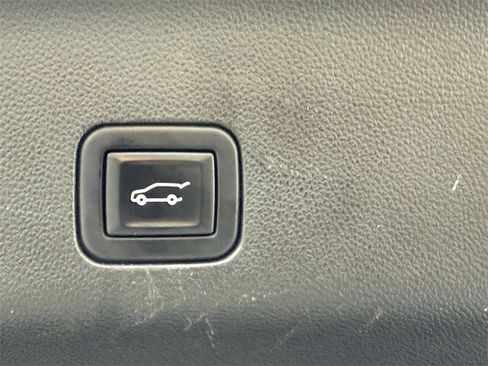 Used 2021 Chevrolet Tahoe LT image 19