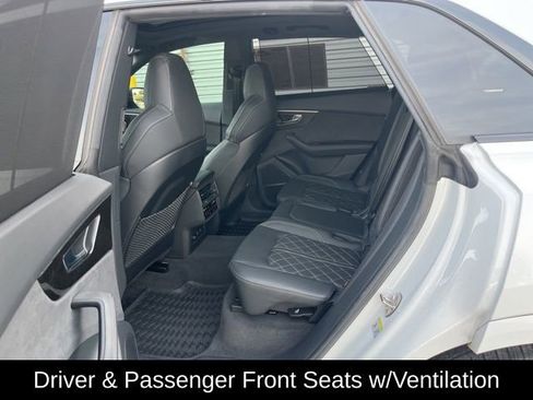 Used 2023 Audi SQ8 Prestige image 32