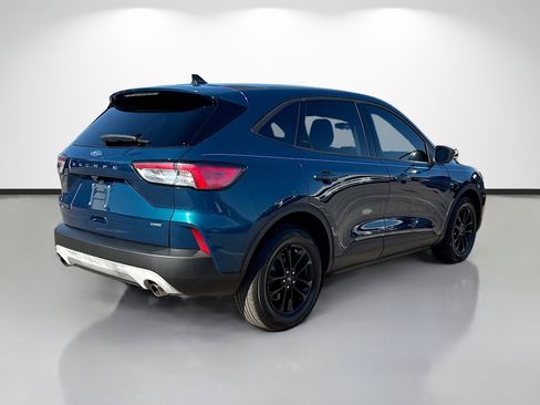 Used 2020 Ford Escape SE Sport image 3