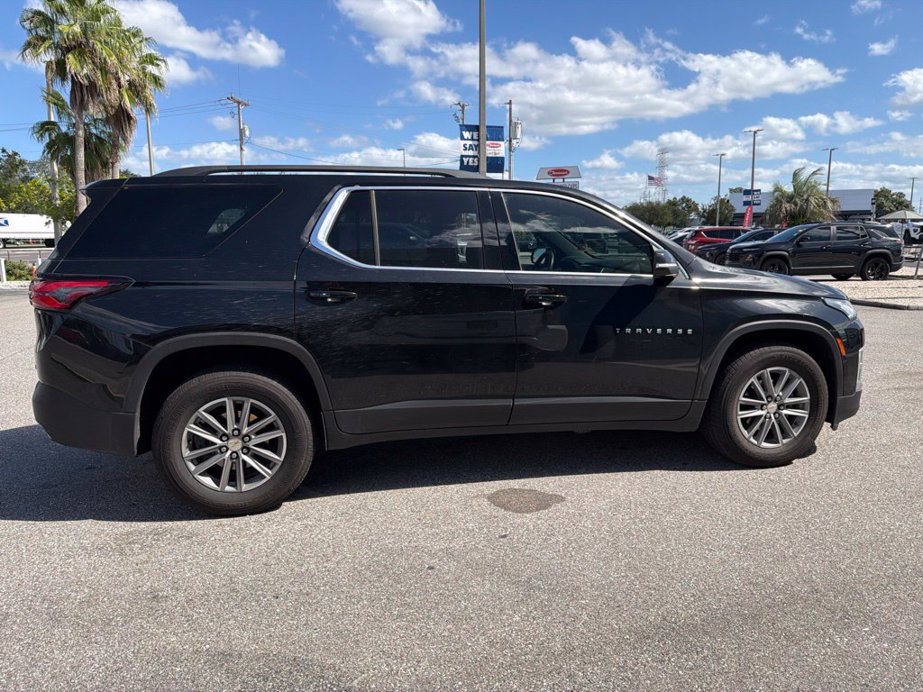 Used 2023 Chevrolet Traverse LT FWD image 13