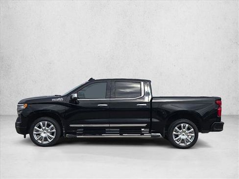 Used 2023 Chevrolet Silverado 1500 High Country w/ High Country Premium Package RWD image 8
