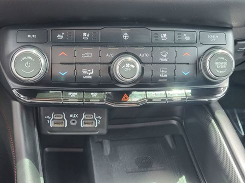 Used 2022 Dodge Durango R/T w/ Blacktop Package AWD/4WD image 22