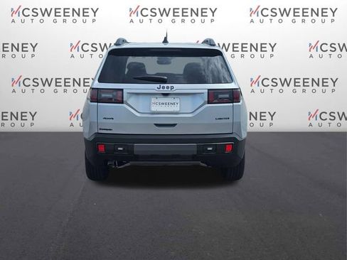 Used 2026 Jeep Cherokee Limited AWD/4WD image 4