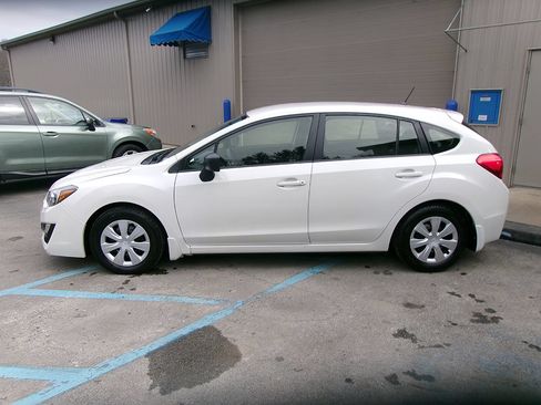 Used 2016 Subaru Impreza 2.0i AWD/4WD image 3