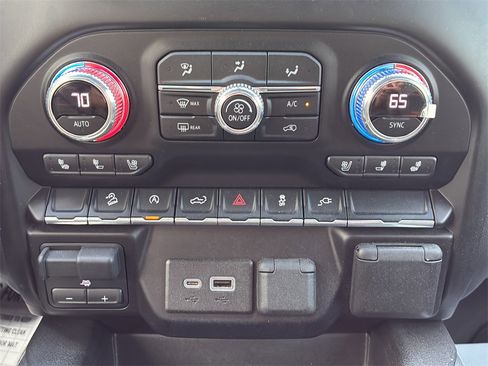 Used 2021 GMC Sierra 1500 AT4 image 25