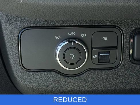 Used 2025 Mercedes-Benz Sprinter 2500 image 27
