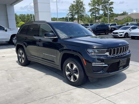 Used 2024 Jeep Grand Cherokee Limited 4xe AWD/4WD image 5