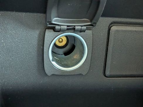 Used 2023 Chevrolet Blazer LT image 26