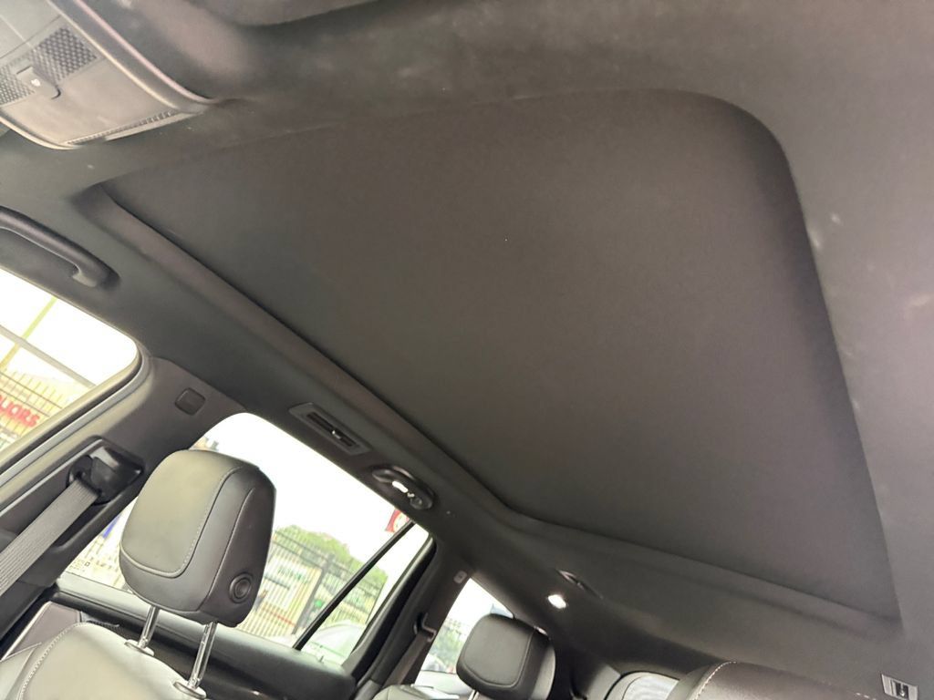 Used 2021 Cadillac XT6 Sport AWD/4WD image 32